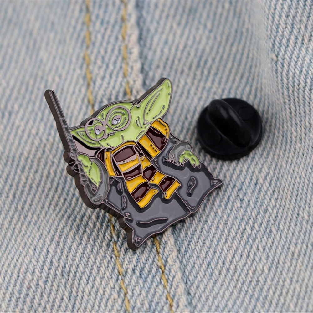$3 wars hp Pin. New. $3 if bundled - Picture 12 of 16